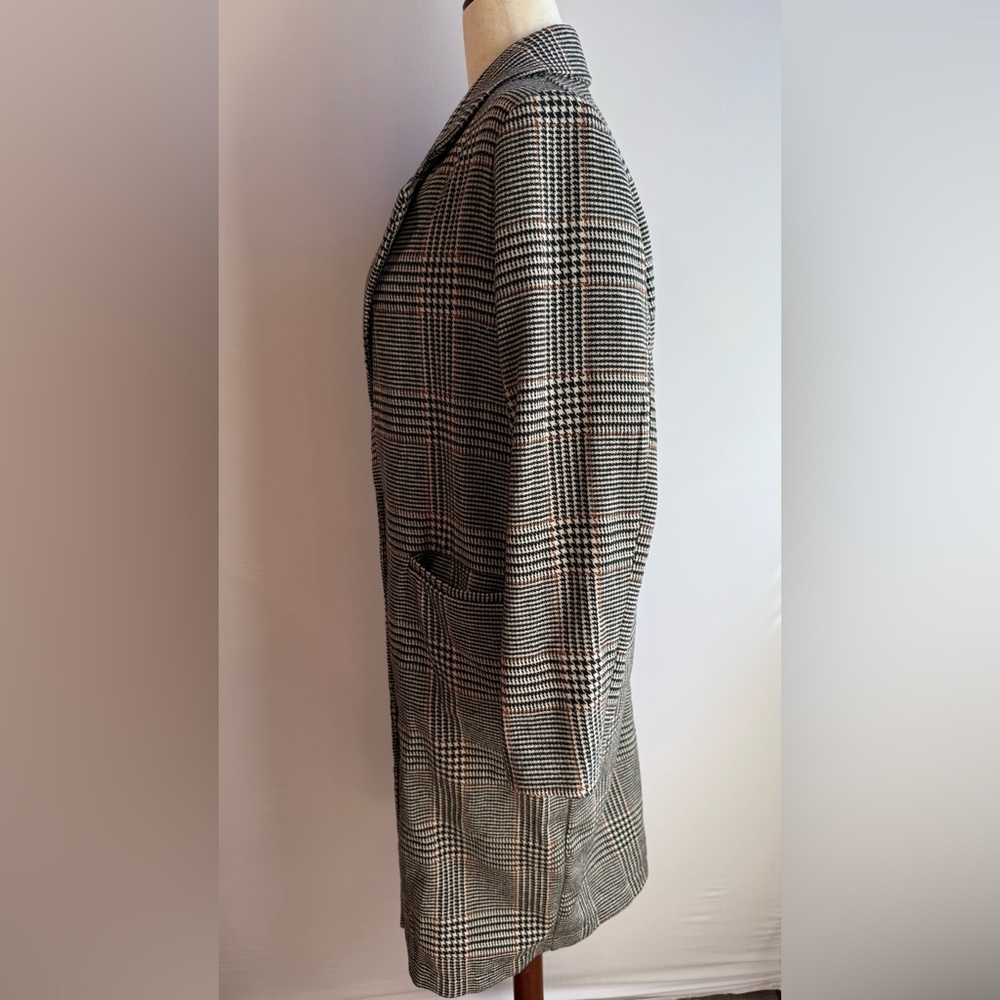 H&M Plaid Single-Button Long Blazer Coat‎ in Black and Cream - Picture 3 of 6